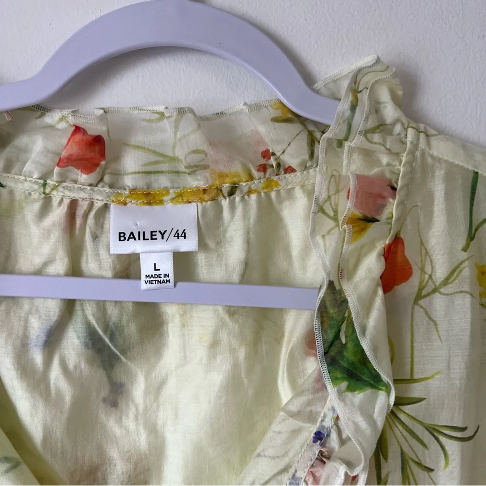 Bailey 44 Size L Light Green Floral Blouse NWOT - Picture 2 of 9